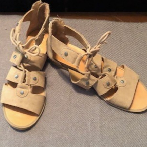 Crown Vintage Sandals - Picture 3 of 6